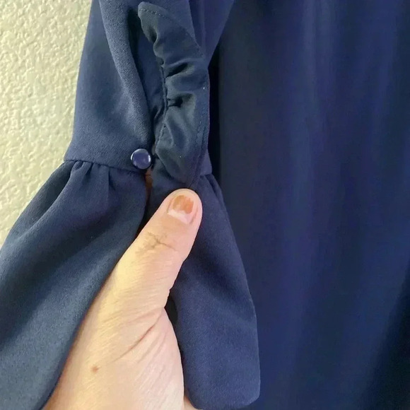 🆕Nanette Lepore Elegant Dark Navy Bell Sleeve Dress 6🆕 - Picture 7 of 10